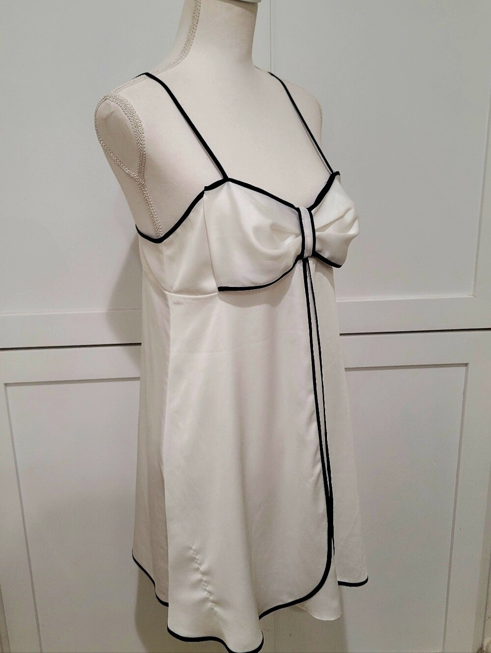 Kate Spade Charmeuse Babydoll Nightie White with Black Trim | Size Medium - Picture 2 of 9